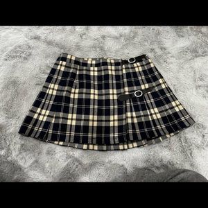 Brandy Melville plaid mini skirt navy and cream